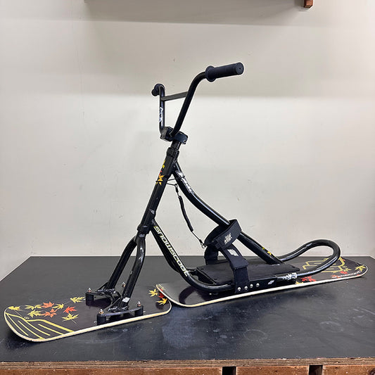 USED SNOWSCOOT – JYKK STYLE-A Black / Wide Deck / G1 Medium Board 【Normal Size Frame】