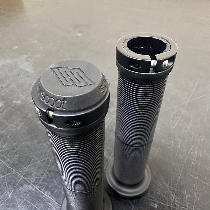 【With Bar Ends – Recommended】 Snowscoot Parts – SS Lock-on Grip, Mushroom Pattern, Double Clamp, 155mm, 1 Pair (Black)