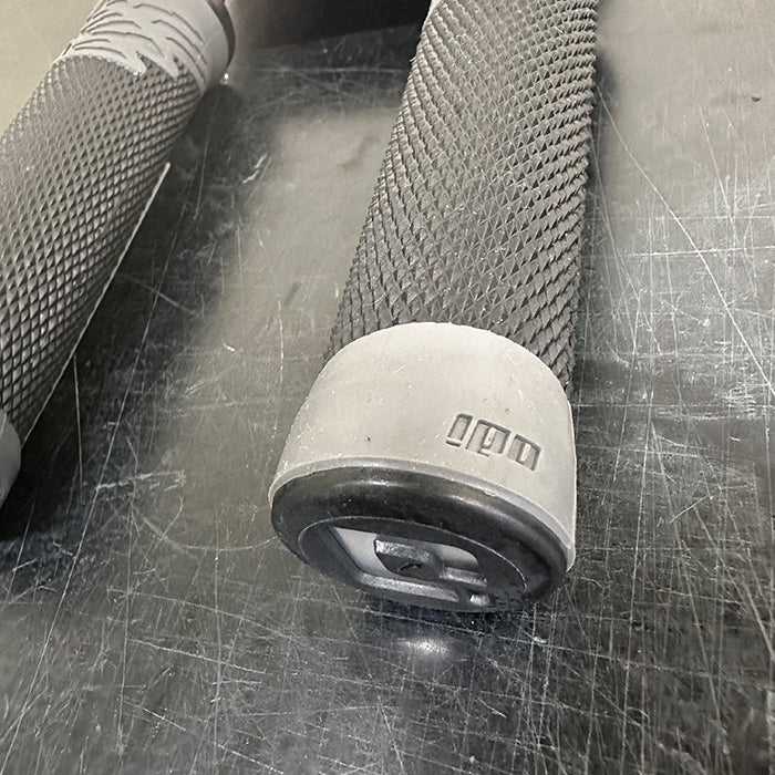 ODI AG-2 Aaron Gwin Signature Lock-On Grips (Version 2.1)