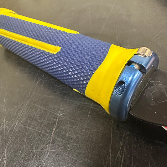 ODI AG-2 Aaron Gwin Signature Lock-On Grips blue yellow  (Version 2.1)