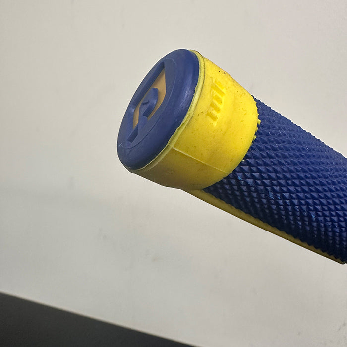 ODI AG-2 Aaron Gwin Signature Lock-On Grips blue yellow  (Version 2.1)