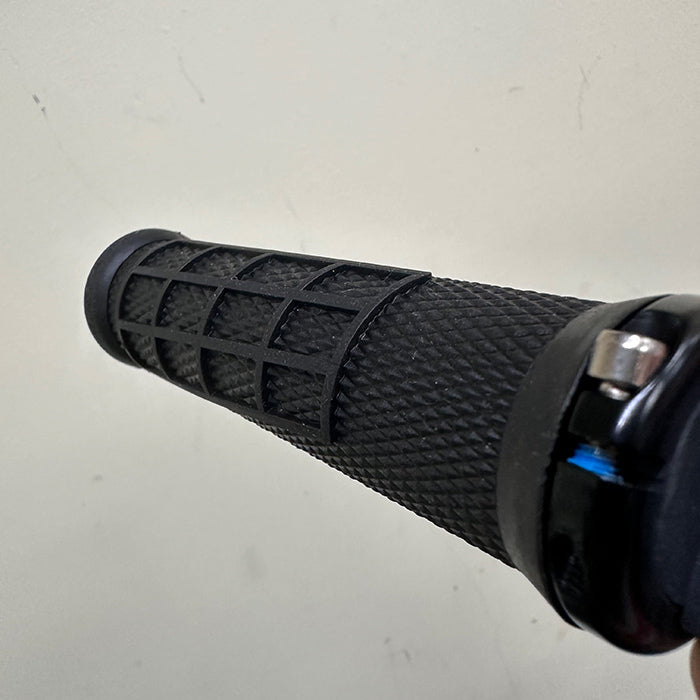 ODI ELITE FLOW V2.1 LOCK-ON GRIP