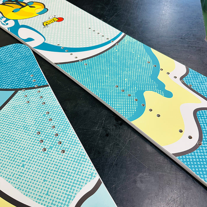 SNOWSCOOT DOC BEEFROST EASY SOFT – A Long, Narrow Snowscoot Board for Carving and Powder