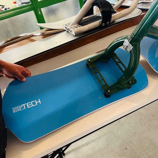 SNOWBIKETECH GAIN 2 – First Look at the New SnowScoot Board Sample