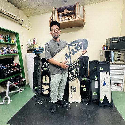 HappyTune visiting TOOLATE SPORTS to collect Snowscoot boards