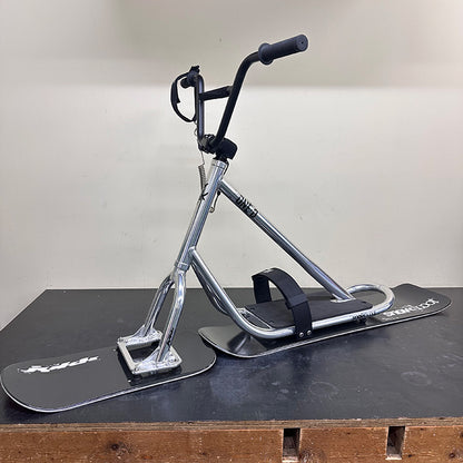 SNOWSCOOT ONE-D “Glitch” – Polished (Clear-Coat) [Special Color] [Short-Tail]