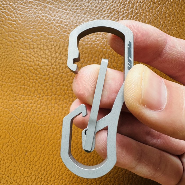 TOOLATE SPORTS Original Titanium EDC Carabiner