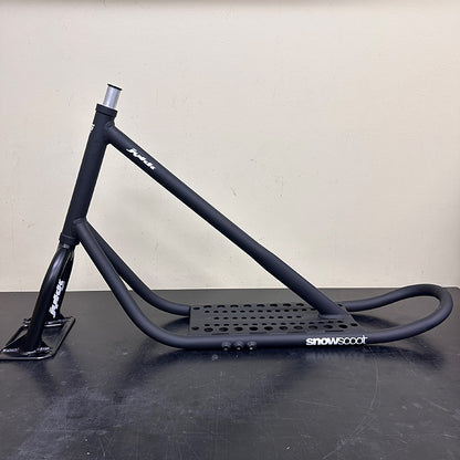 【Rare Display Frame】 SNOWSCOOT 70 "Nanamaru" Frame Kit – Matte Black [SAS Fork Custom]