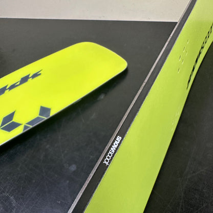 [Used Wide Board Set] SNOWSCOOT JYKK AP-2 “Signal” – Medium Flex [Freshly Waxed & Ready to Ride]
