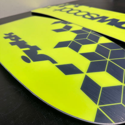 [Used Wide Board Set] SNOWSCOOT JYKK AP-2 “Signal” – Medium Flex [Freshly Waxed & Ready to Ride]