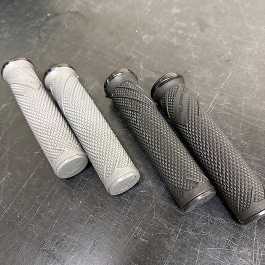 【Fast Shipping】Lizard Skins Wasatch Single Clamp Lock-On Grip [4 Colors] [Snowscoot / Grip]