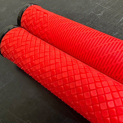 【Fast Shipping】Lizard Skins Charger EVO Single Clamp Lock-On Grips [Standard Diameter]