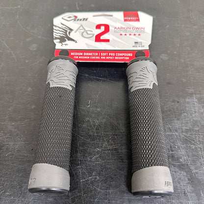 ODI AG-2 Aaron Gwin Signature Lock-On Grips (Version 2.1)