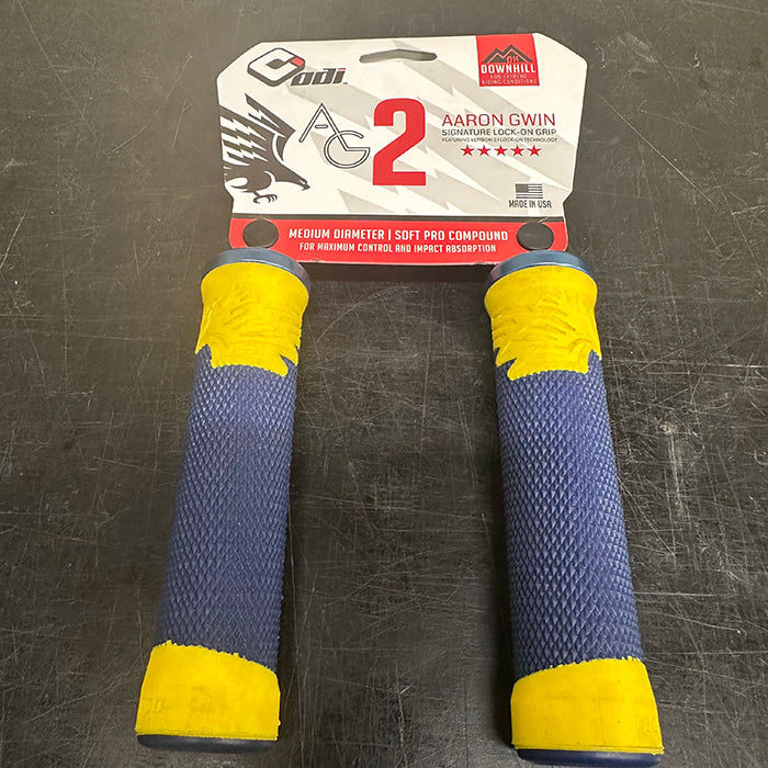 ODI AG-2 Aaron Gwin Signature Lock-On Grips blue yellow  (Version 2.1)