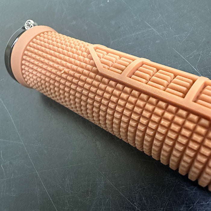 Lizard Skins MACHINE – Single Clamp Lock-On Grip