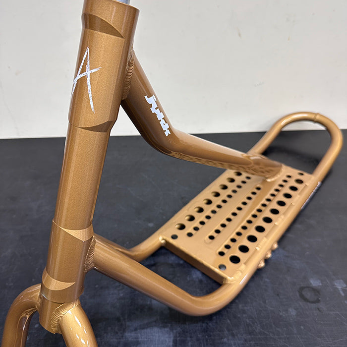 [Rare Stock] SNOWSCOOT Style-A Zipangu Gold A20 [Normal Size]