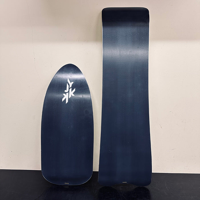 [Next-Gen Wide Board] JYKK SNOWSCOOT GT-1 BW “White Graphic Edition”