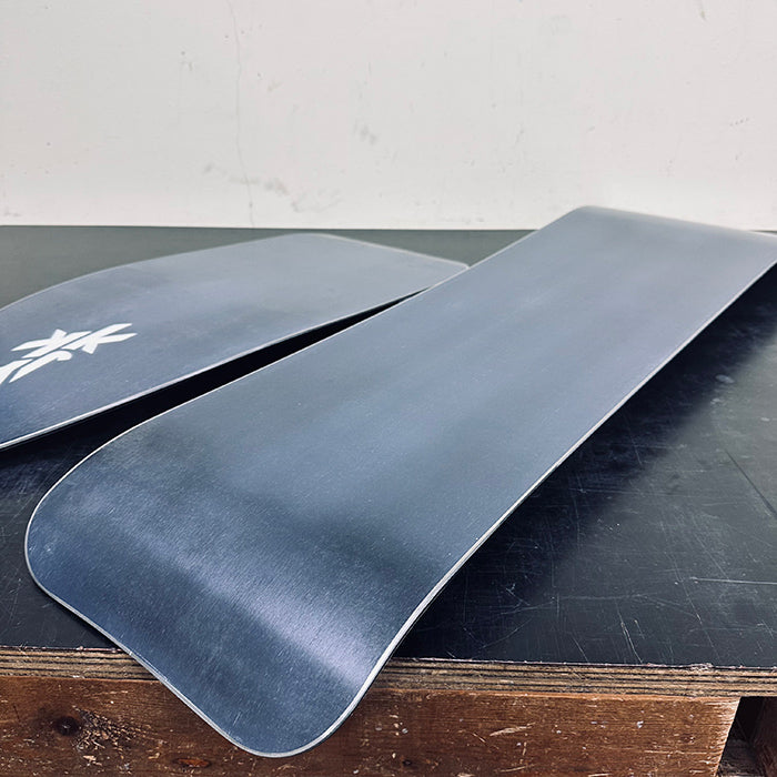 [Next-Gen Wide Board] JYKK SNOWSCOOT GT-1 BW “White Graphic Edition”