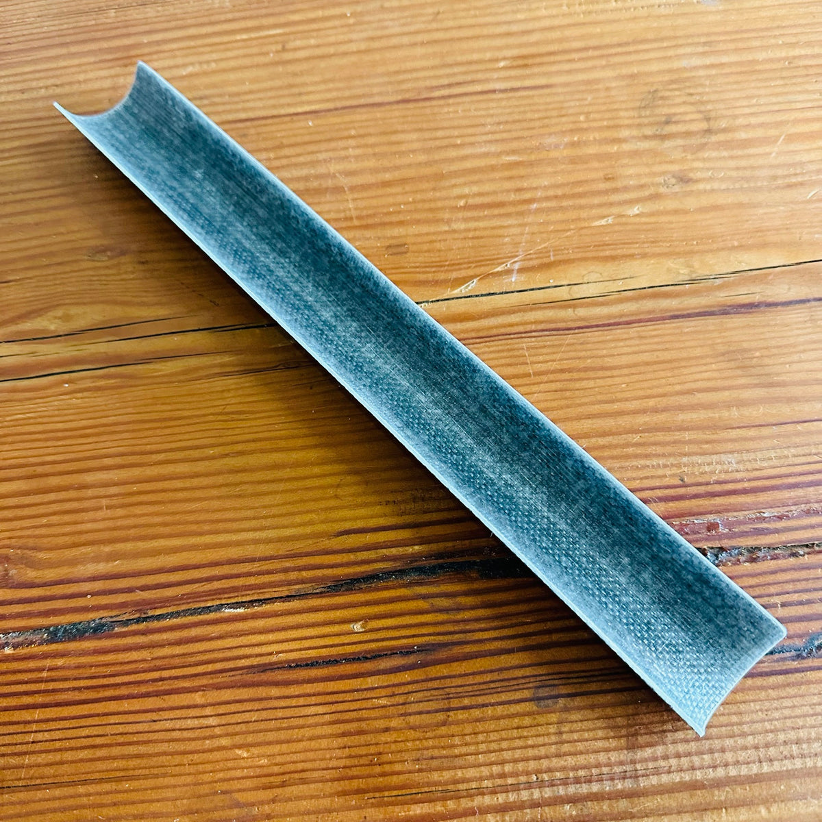 Underside of the 300 mm carbon top tube pad