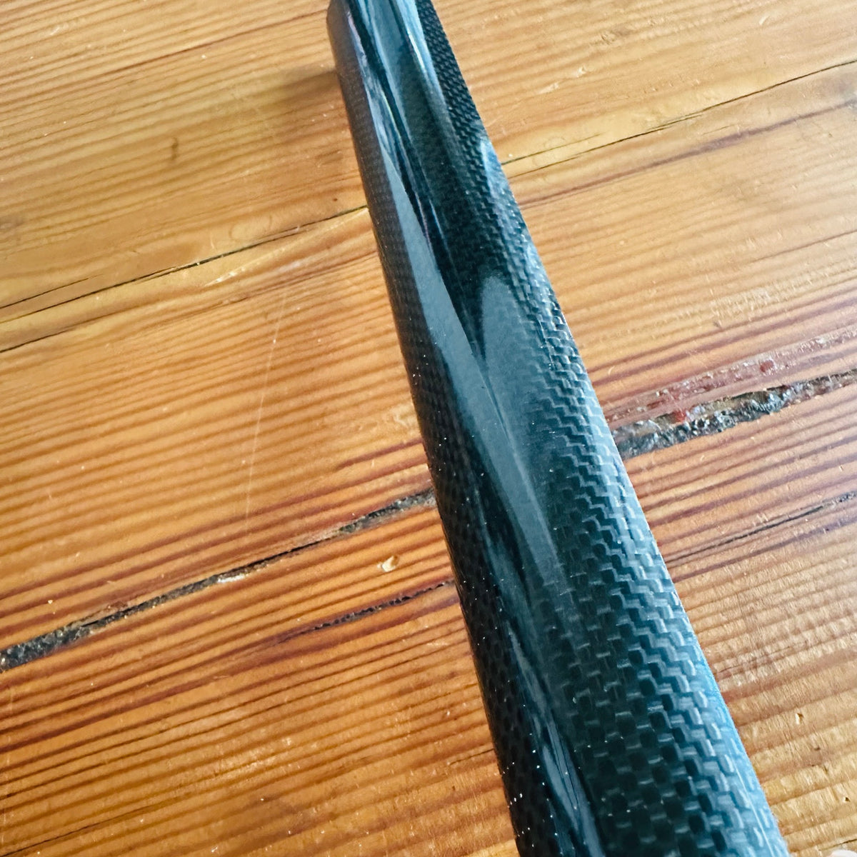 Close-up of the carbon top tube pad finish