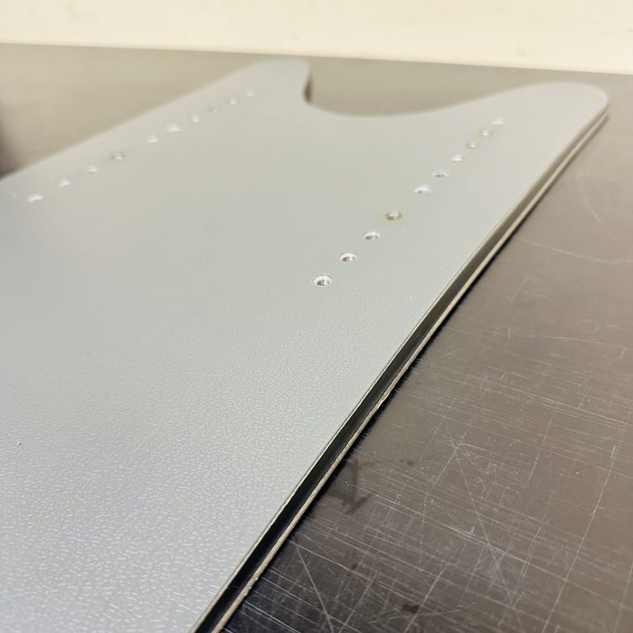TORINITY DOUBLE ARROW PT green-logo front board: Base and mounting insert detail