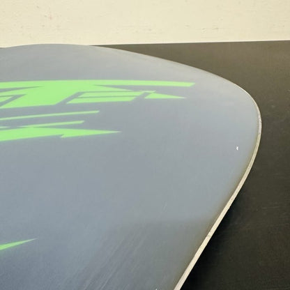 TORINITY DOUBLE ARROW PT green-logo front board: Nose corner and edge detail