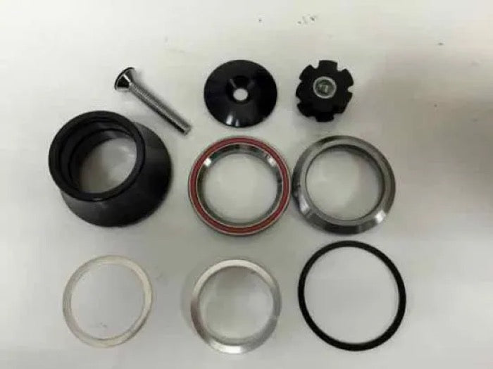 Jykk Advance Line headset in black, additional view