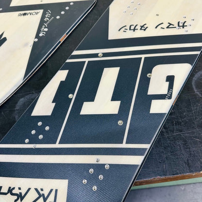 Custom insert detail on the GT1 Hard rear board