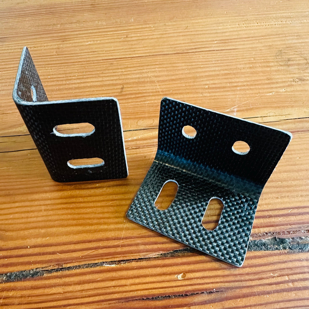 T3 carbon strap stay mounting holes and inner faces