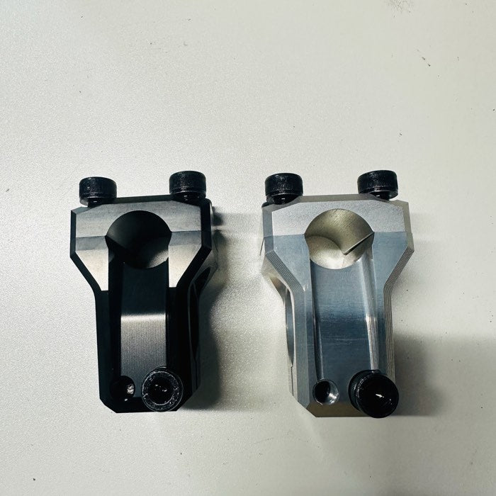 Top view of the compact 29 mm reach stem