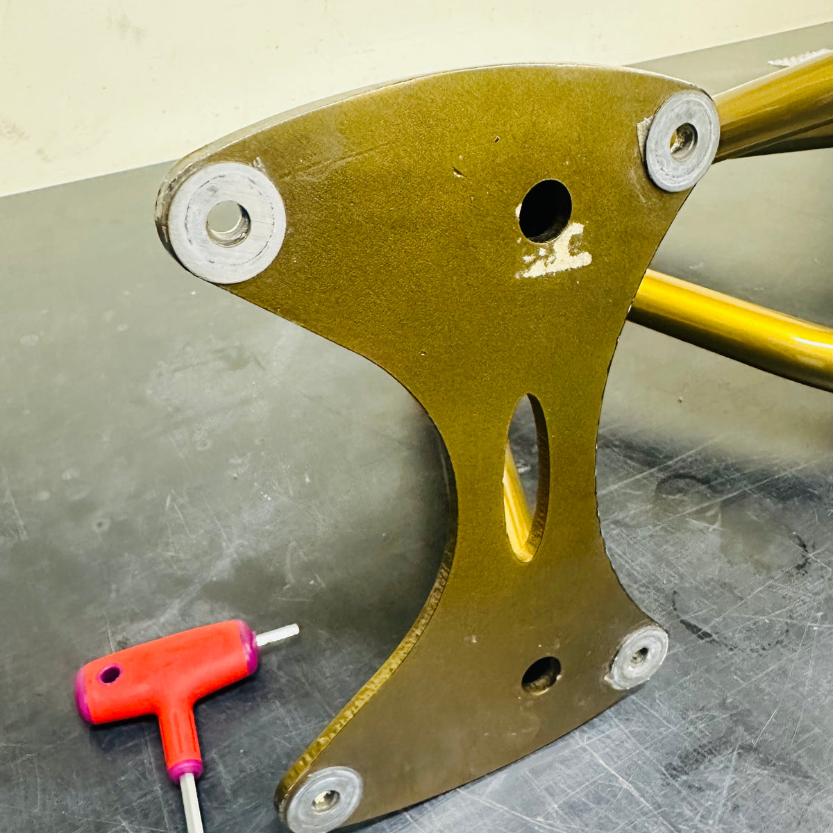Front support washers and visible paint wear
