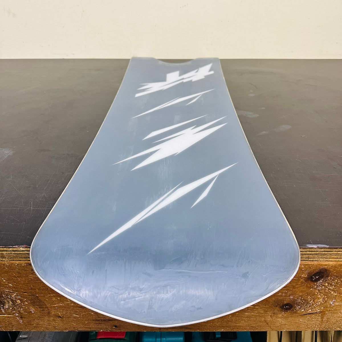 Used TORINITY Double Arrow rear board, tuned base and edge view