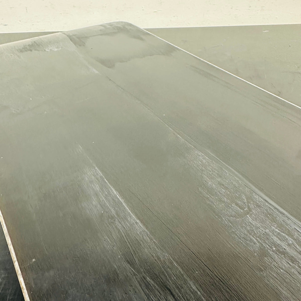 Close-up of the waxed base surface on the used TORINITY SSST rear board