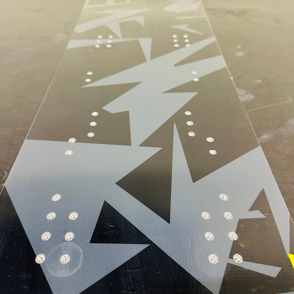 Universal insert layout and mounting marks on the used TORINITY SSST rear board